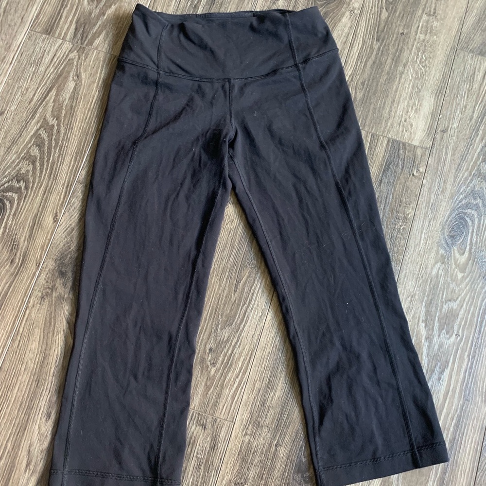 Lululemon Capri Leggings open Calf size 4
